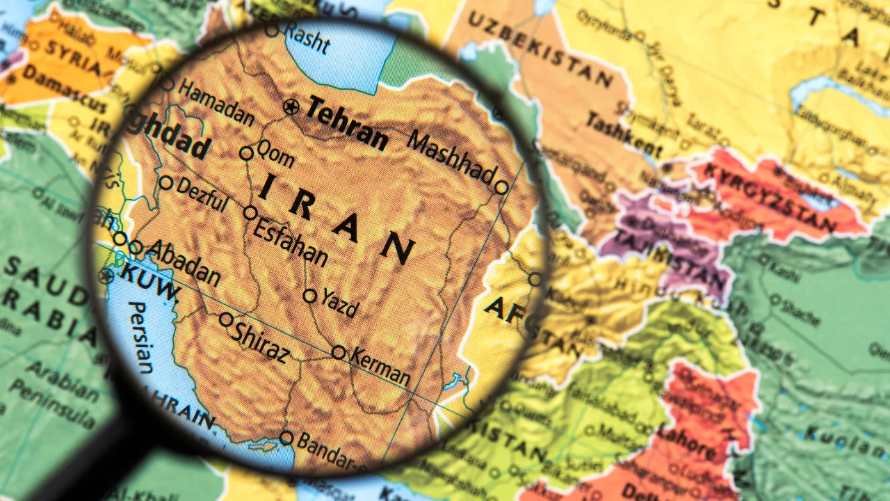 Comprehensive Guide to the Top Insurance Companies in Iran 🛡️