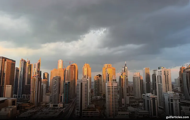 UAE Weather: Temperature Fluctuations and Possible Rain This Weekend